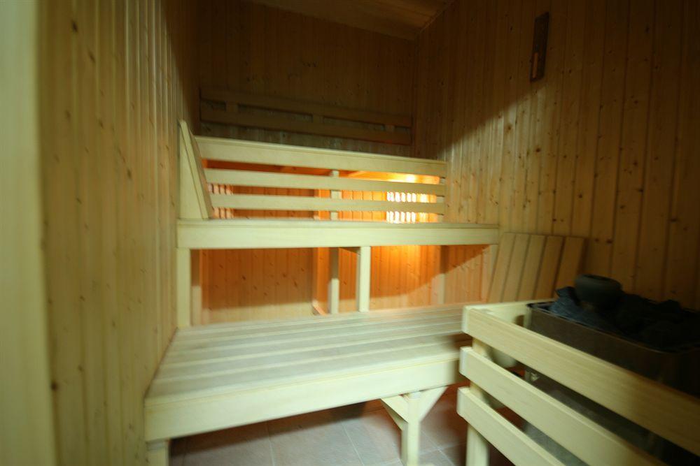 Lucka Residence Warsawa Bagian luar foto